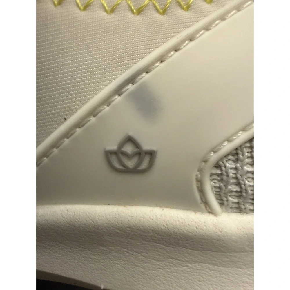 Spenco Kelsey Sneaker Womens 8 Medium White Arch Supportive Shoe Flaw New‎